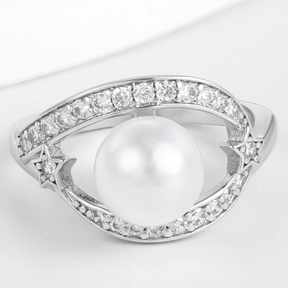 Ring aus goldplattierterr Legierung mit weißem Emporia® Kristall