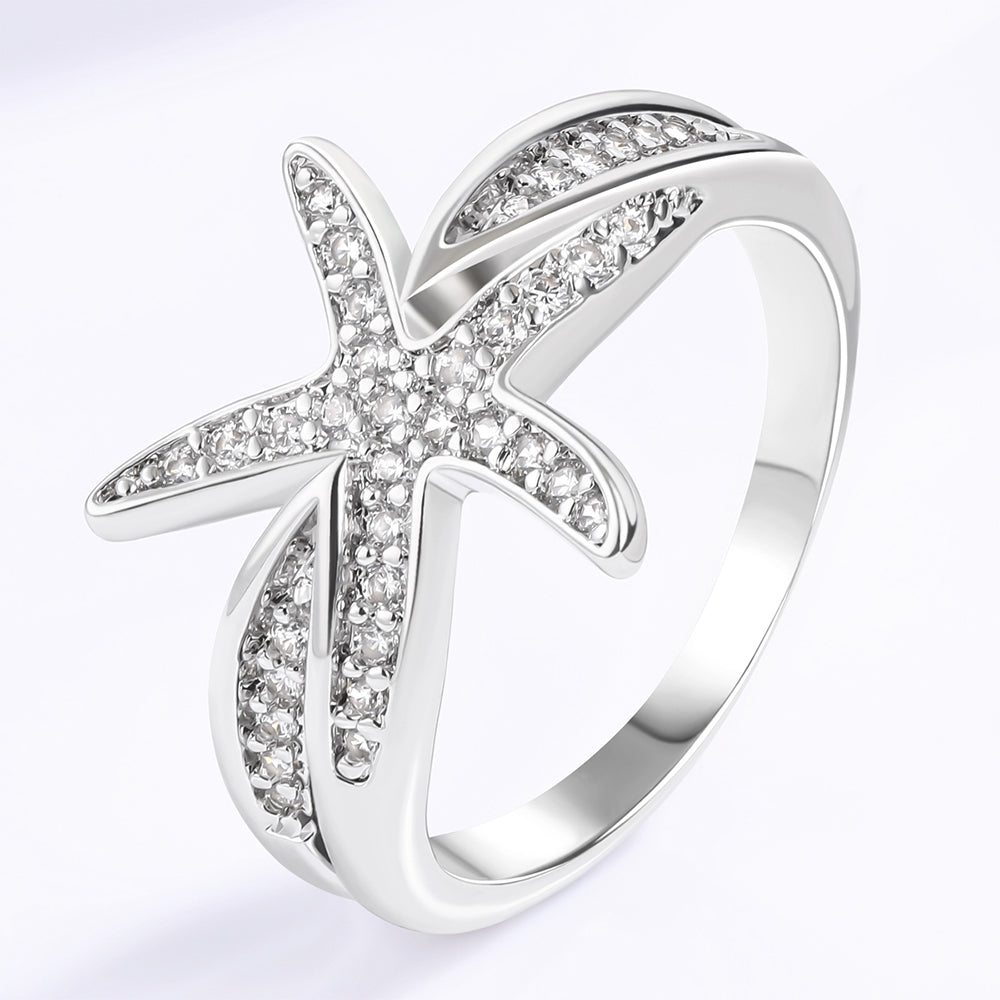 Ring aus goldplattierterr Legierung mit weißem Emporia® Kristall