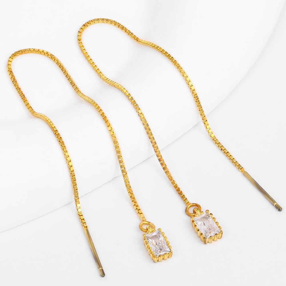 Ohrringe aus goldplattierter Legierung mit weißem Emporia® Kristall