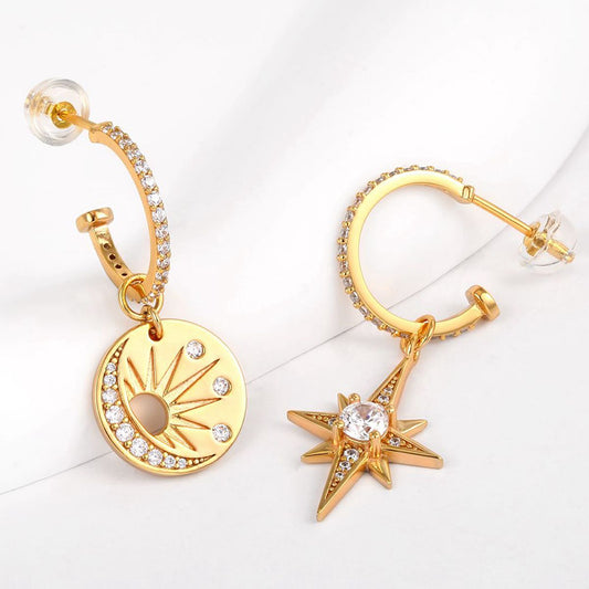 Ohrringe aus goldplattierter Legierung mit weißem Emporia® Kristall