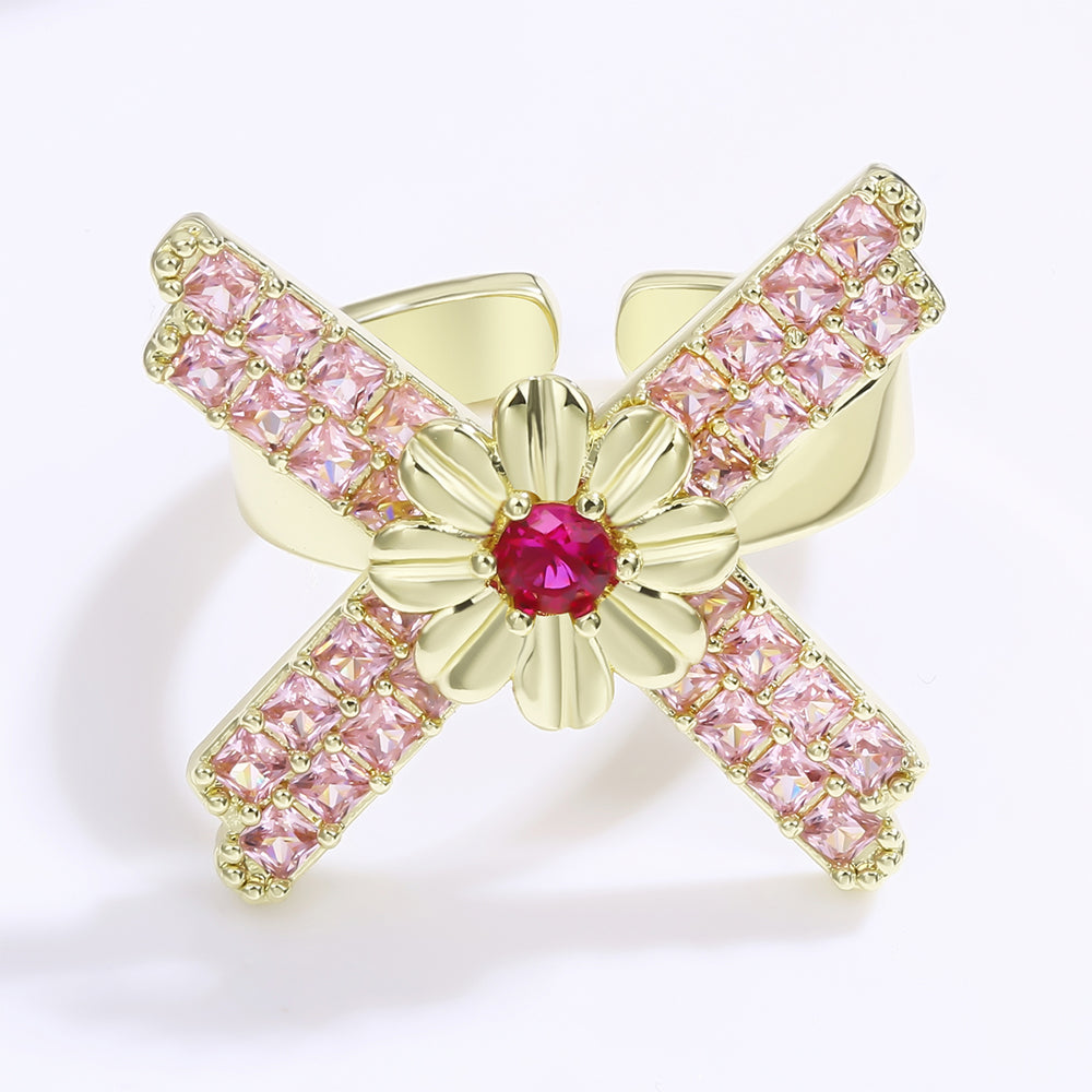 Ring aus goldplattierterr Legierung mit rotem Emporia®-Kristall und rosafarbenem Emporia® Kristall