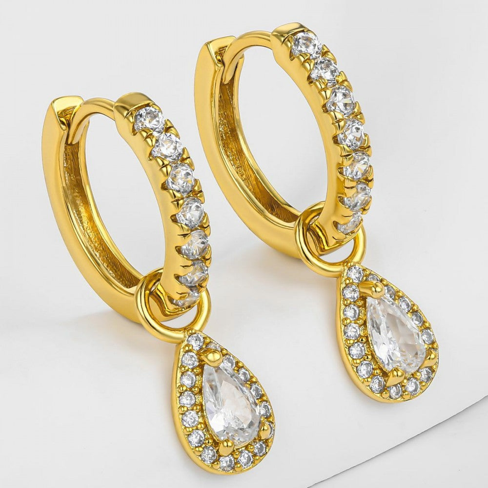 Ohrringe aus goldplattierter Legierung mit weißem Emporia® Kristall