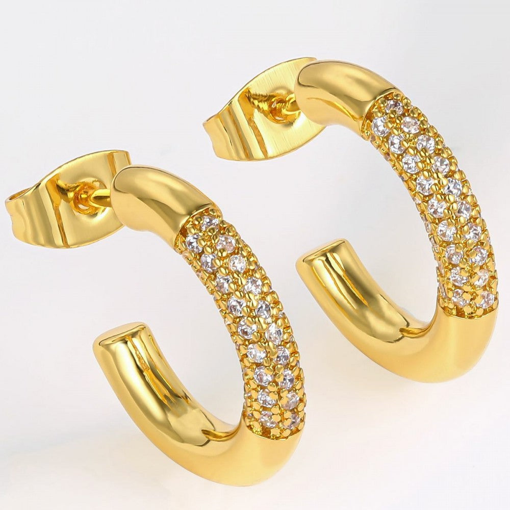 Ohrringe aus goldplattierter Legierung mit weißem Emporia® Kristall