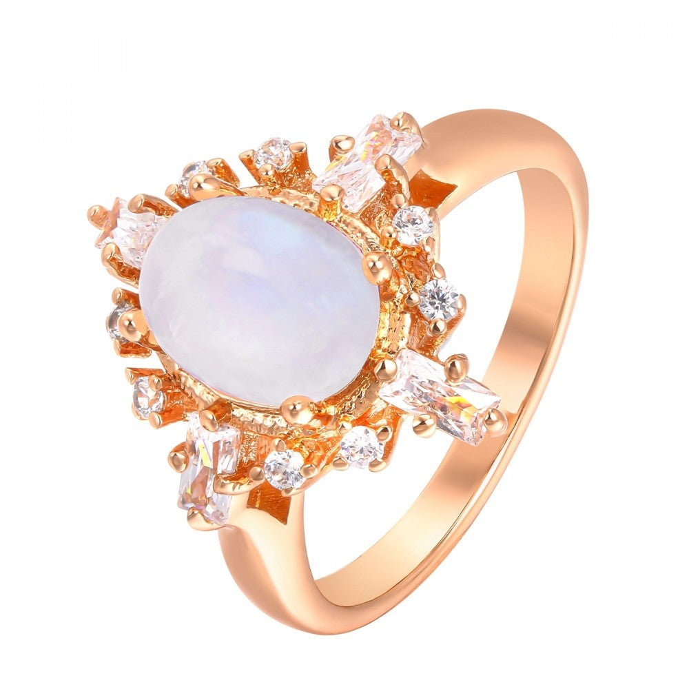 Ring aus goldplattierterr Legierung mit weißem Emporia® Kristall