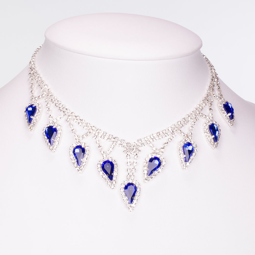Schmuckgarnitur aus aus goldplattierter Legierung mit blauem Emporia®-Kristall und weißem Emporia® Kristall