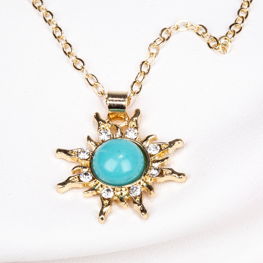 Halskette aus goldplattierter Legierung mit Türkis