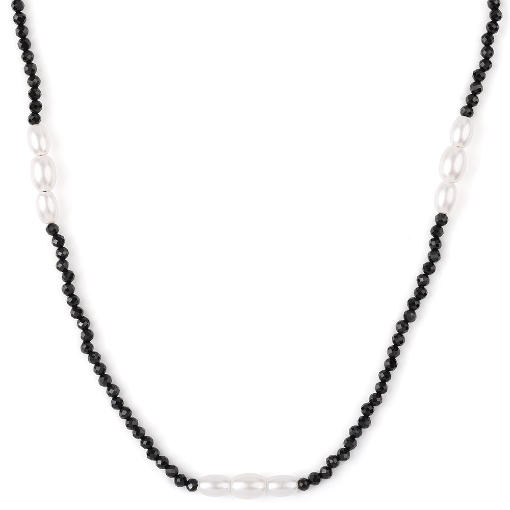 Goldplattierte Silberhalskette mit schwarzem Spinell und weißer Süßwasserperle