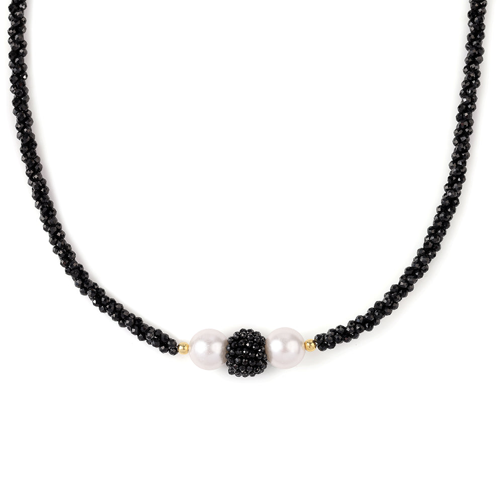 Goldplattierte Silberhalskette mit schwarzem Spinell und weißer Süßwasserperle