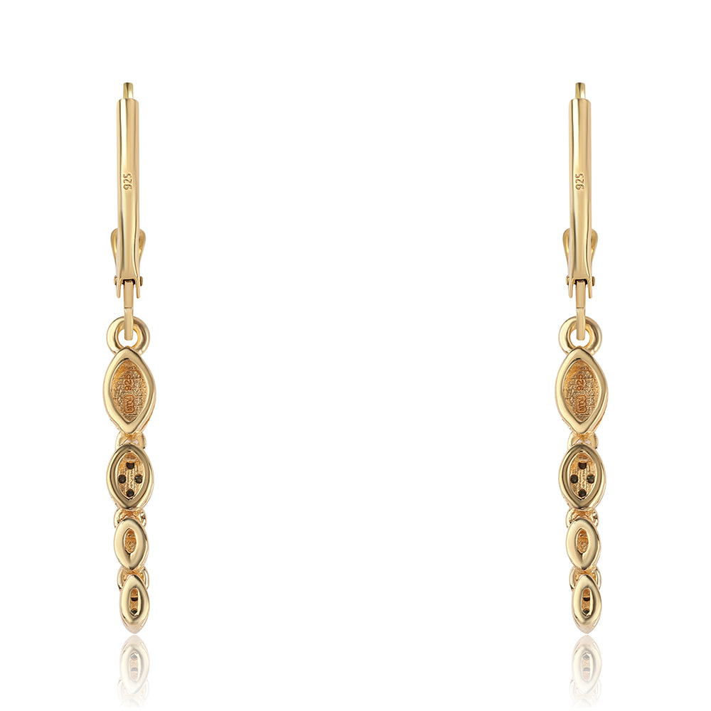 Goldplattierte Silberohrringe mit blauem Diamant