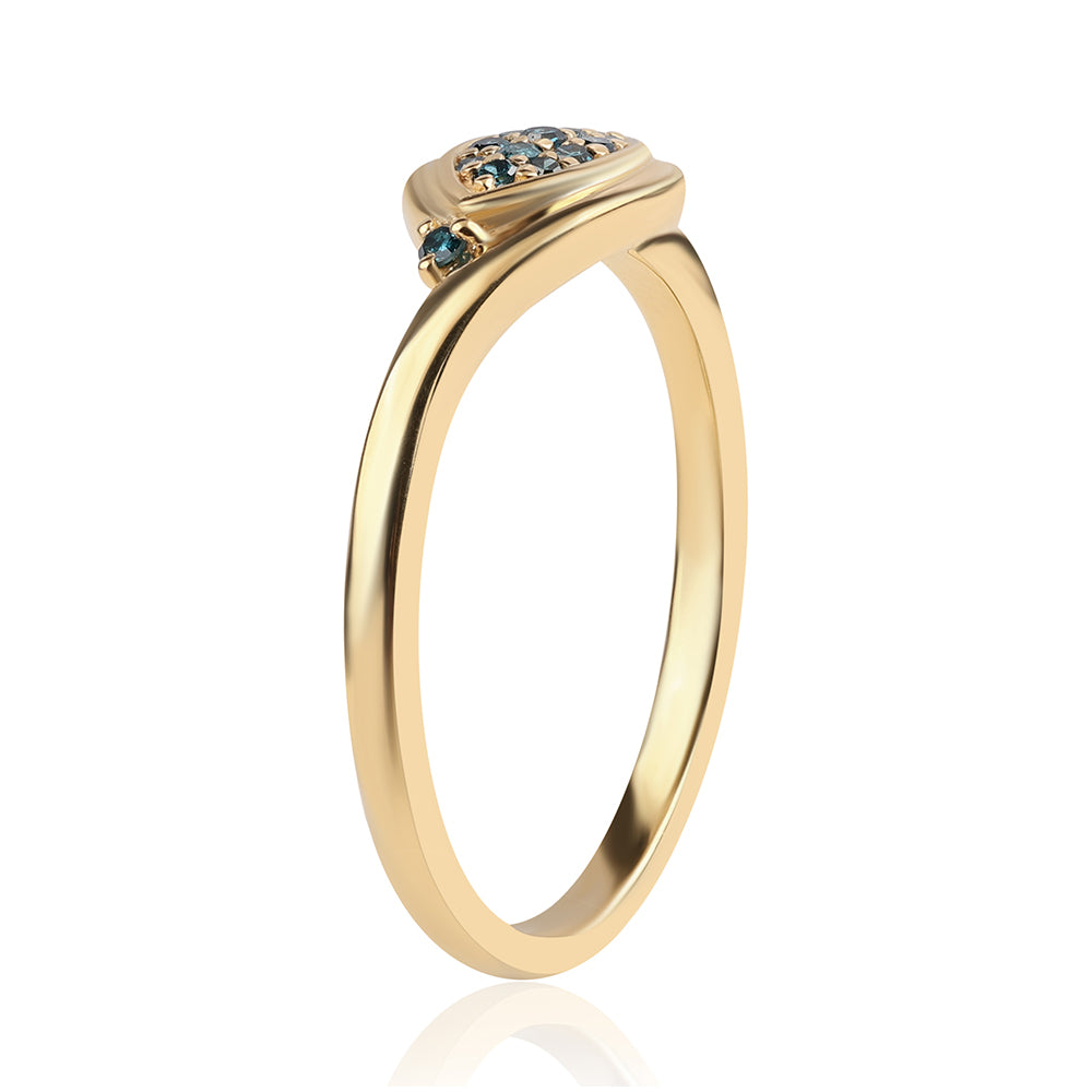 Goldplattierter Silberring mit blauem Diamant