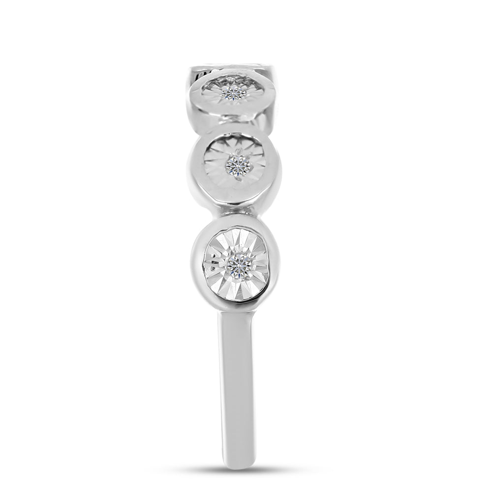 Silberring mit weißem Diamant