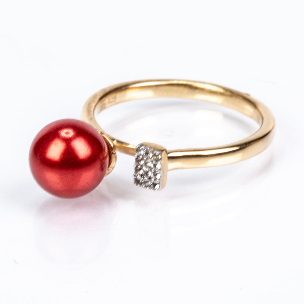 Goldplattierter Silberring mit roter Süßwasserperle und weißem Topas