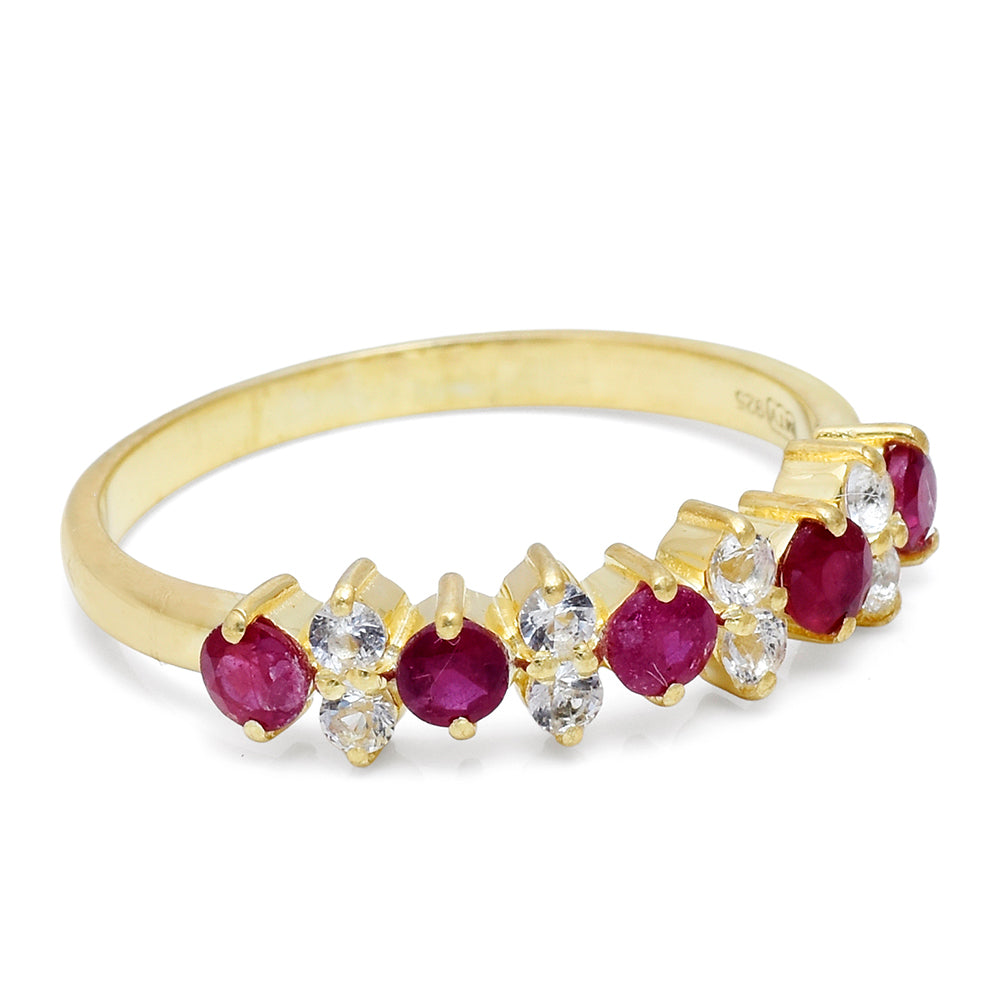 Goldplattierter Silberring mit Rubin aus Madagaskar und weißem Topas