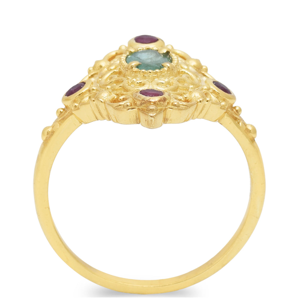 Goldplattierter Silberring mit Rubin aus Madagaskar und brasilianischem Smaragd