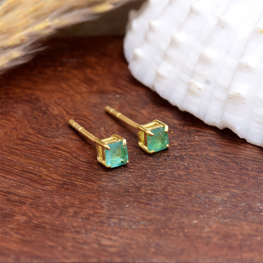 Goldplattierte Silberohrringe mit brasilianischem Smaragd