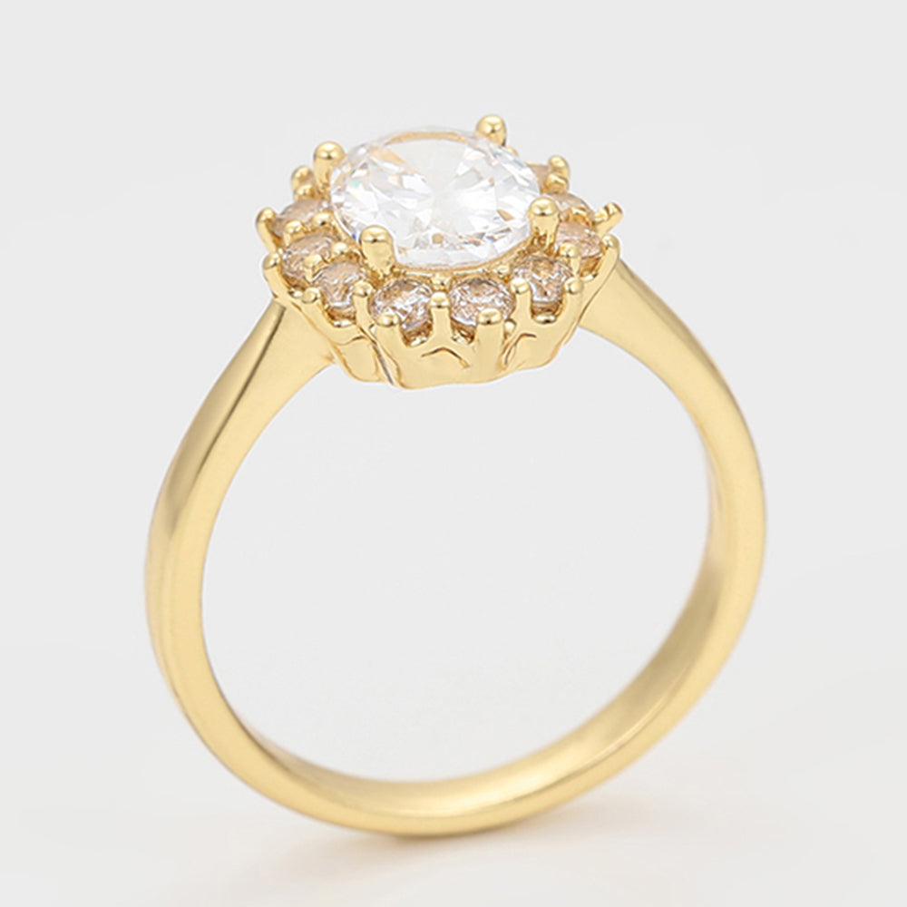 Ring aus goldplattierterr Legierung mit weißem Emporia® Kristall