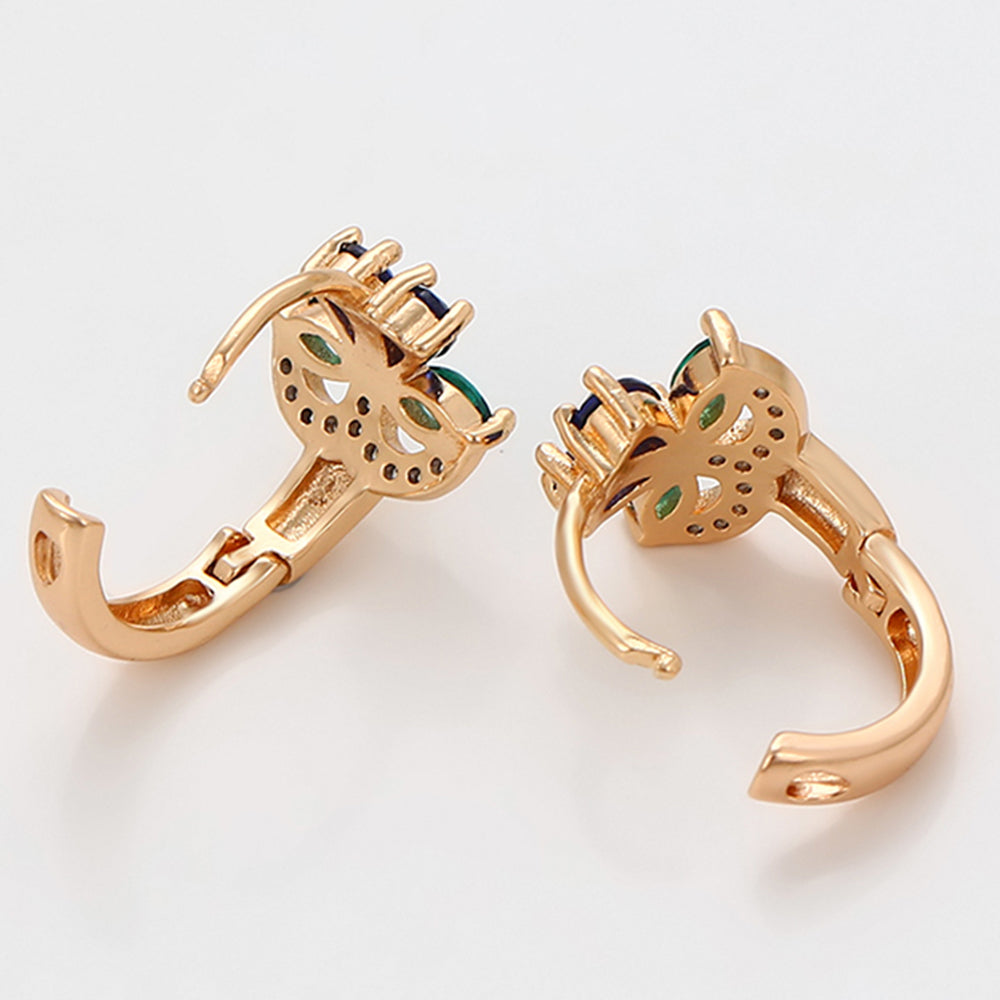 Ohrringe aus goldplattierter Legierung mit grünem Emporia® Kristall und blauem Emporia®-Kristall
