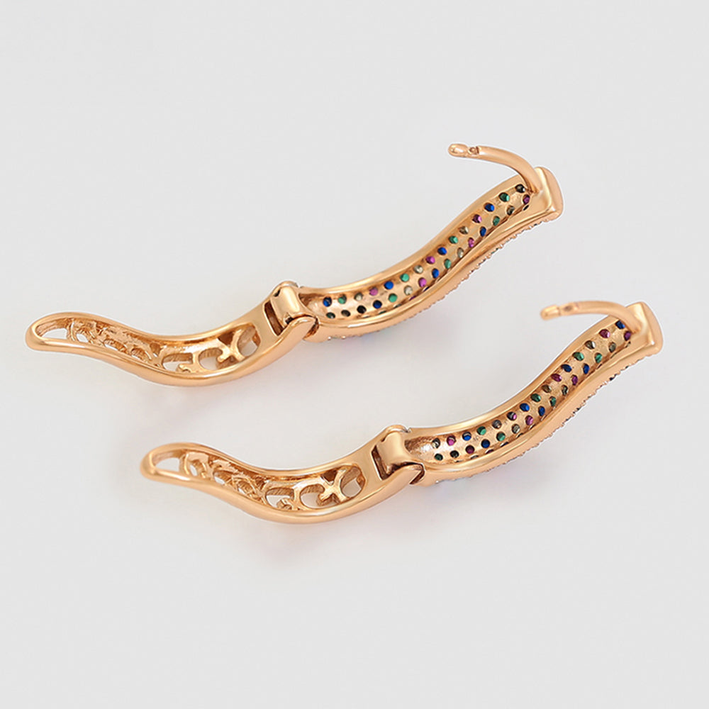 Ohrringe aus goldplattierter Legierung mit rotem Emporia®-Kristall und blauem Emporia®-Kristall