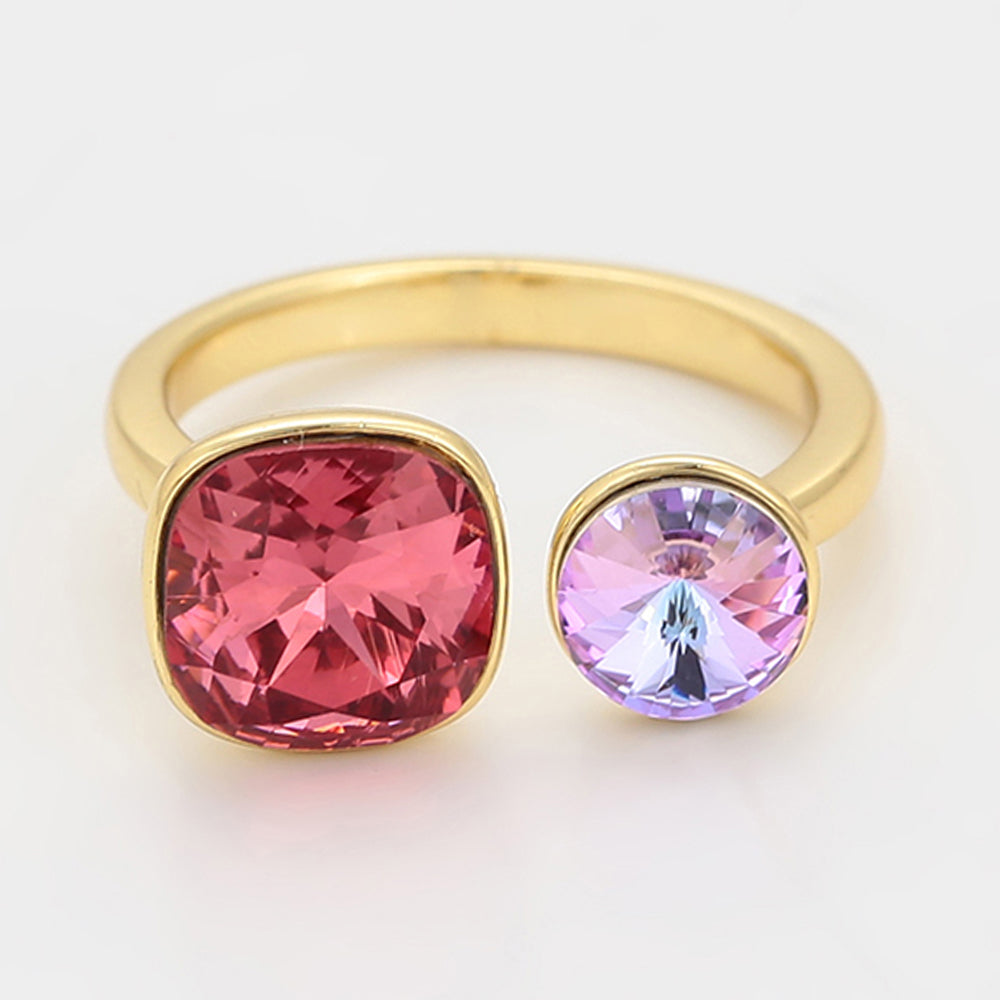 Ring aus goldplattierterr Legierung mit rosafarbenem Emporia® Kristall