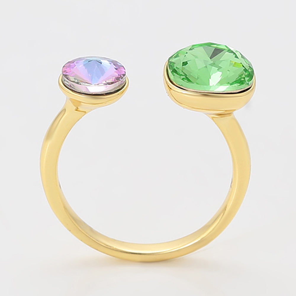 Ring aus goldplattierterr Legierung mit grünem Emporia® Kristall und purpurfarbenem Emporia® Kristall