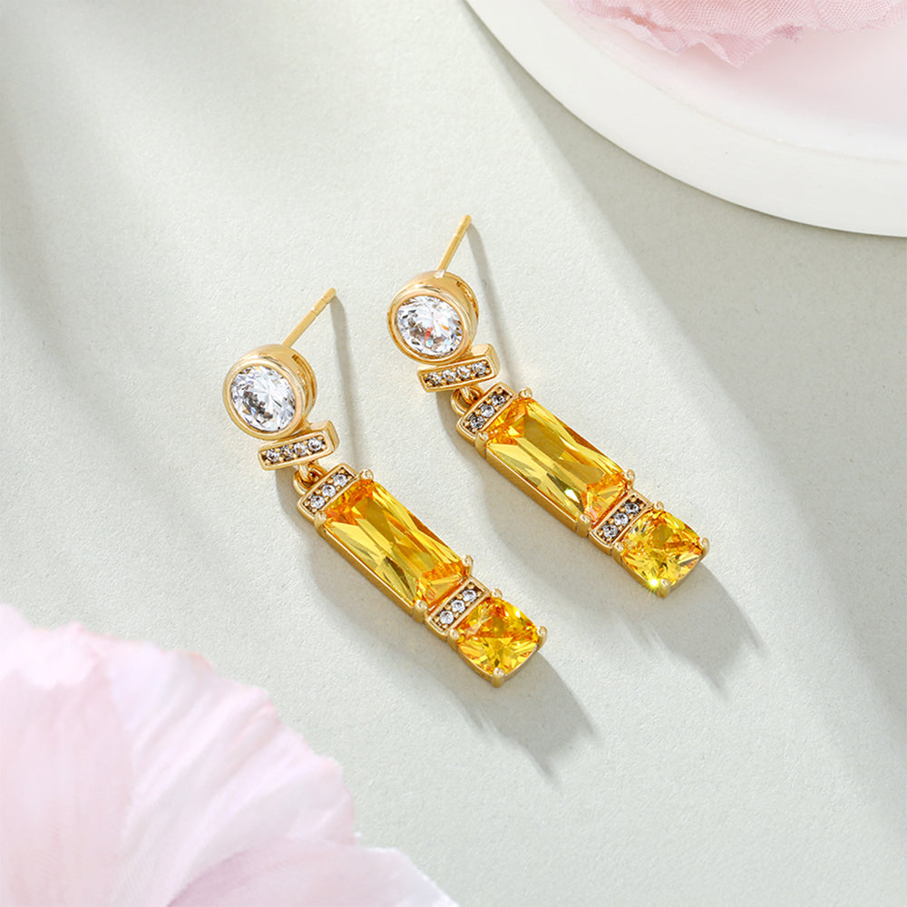 Ohrringe aus goldplattierter Legierung mit gelbem Emporia®-Kristall und weißem Emporia® Kristall 4