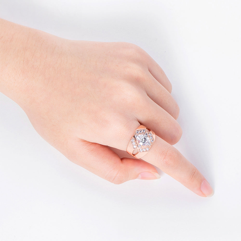 Ring aus goldplattierterr Legierung mit weißem Emporia® Kristall