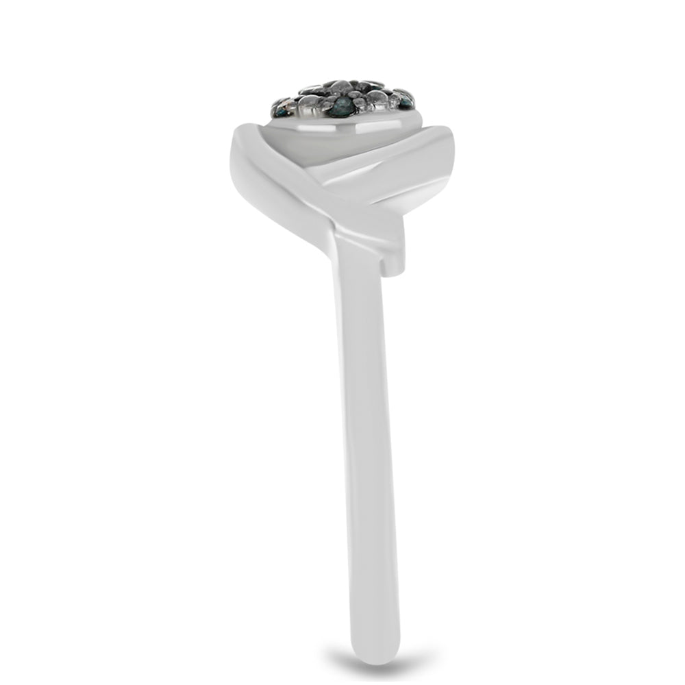 Silberring mit blauem Diamant