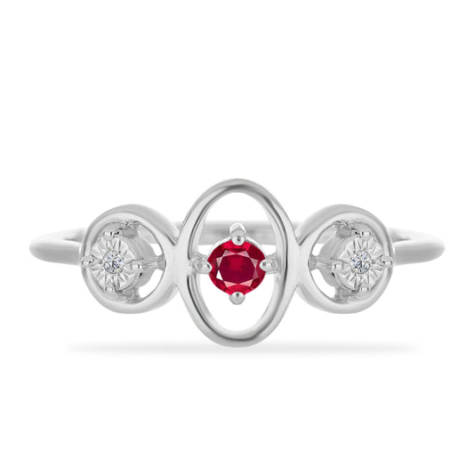 Silberring mit Rubin aus Madagaskar und weißem Diamant