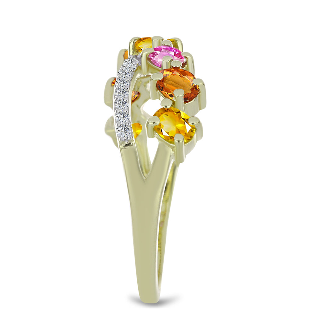 Goldplattierter Silberring mit regenbogenfarbenem Rosebery Saphir und weißem Topas