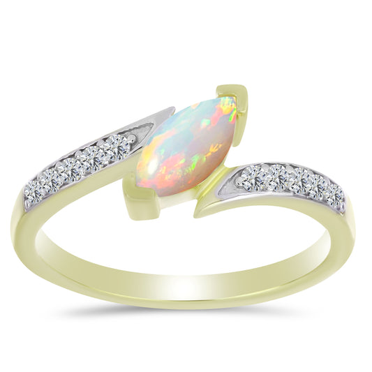 Goldplattierter Silberring mit äthiopischem Opal aus Lega Dembi und weißem Topas