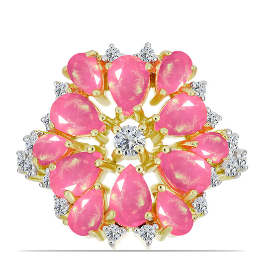 Goldplattierter Silberring mit rosafarbenem äthiopischem Opal aus Lega Dembi und weißem Topas