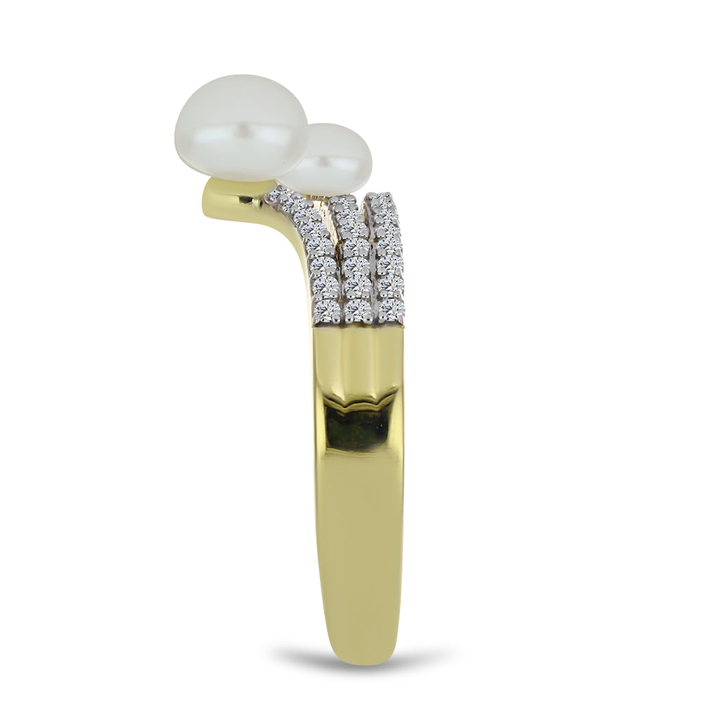 Goldplattierter Silberring mit weißer Süßwasserperle und weißem Topas