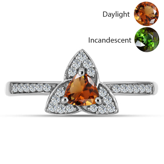 Silberring mit zertifiziertem laborgezüchteten Zultanit aus Anatolien und weißem Topas