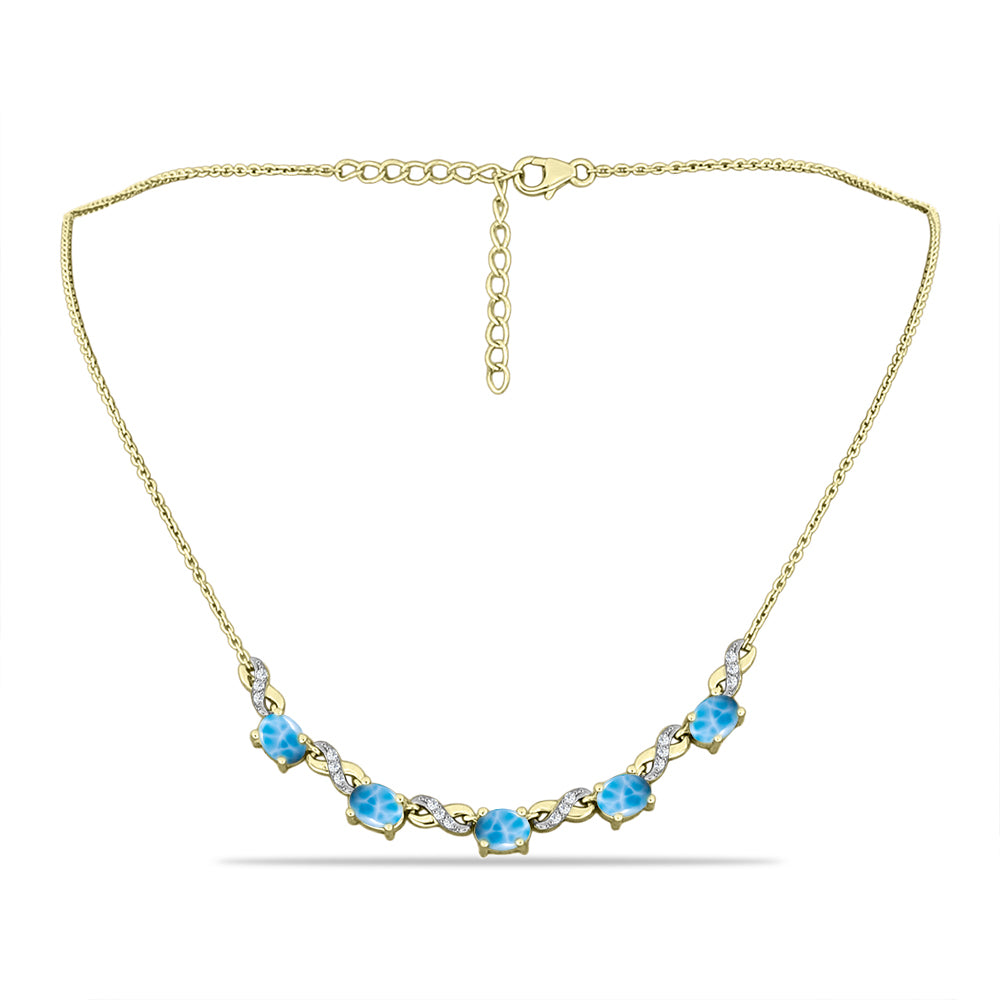 Goldplattierte Silberhalskette mit Larimar und weißem Topas