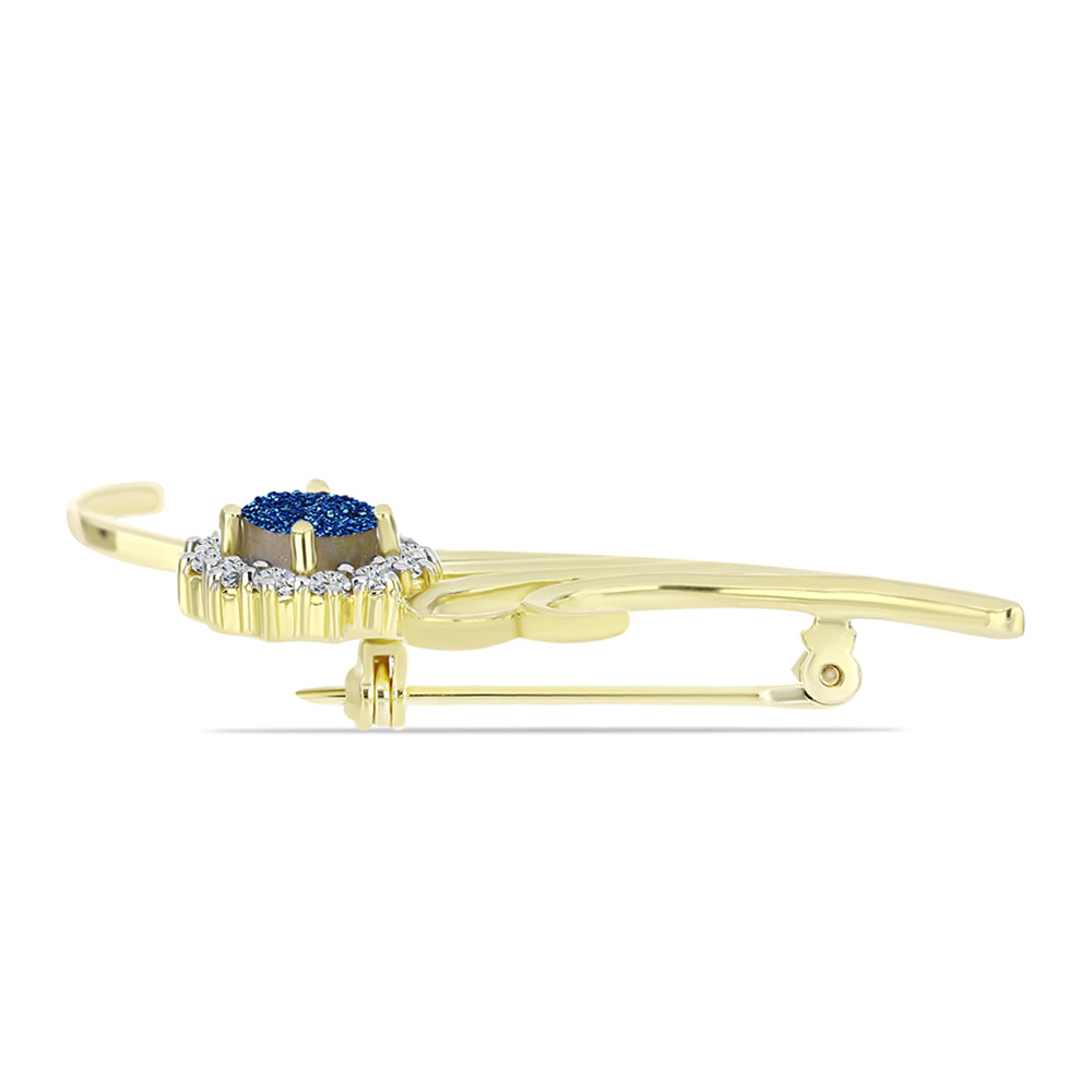 Goldplattierte Silberbrosche mit blauer Druse und weißem Topas