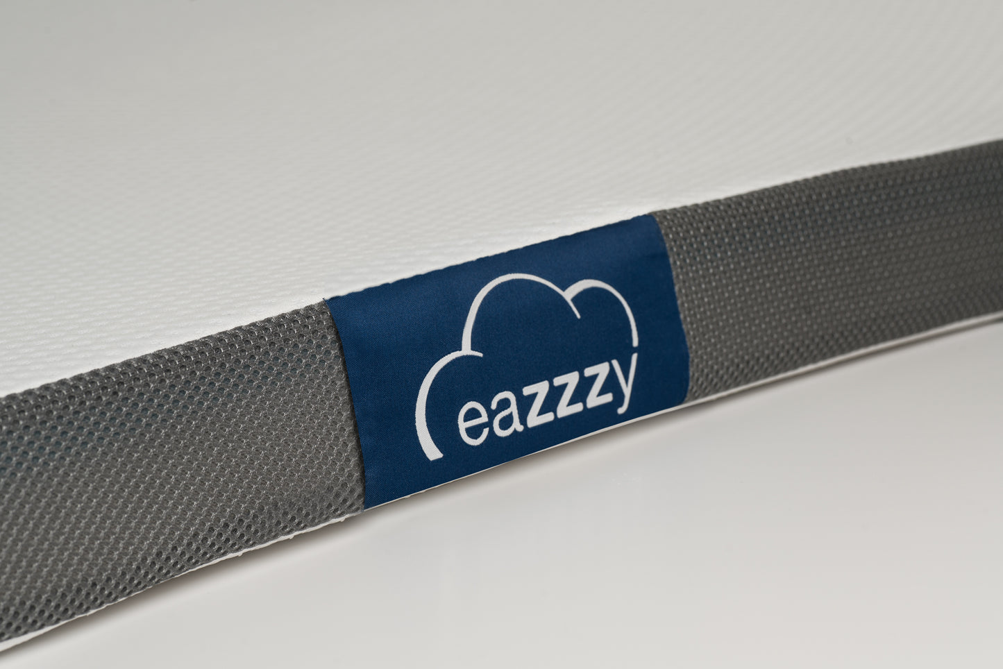 Eazzzy Matratzenauflage von Premiumqualität, mit Bettlaken als GESCHENK - 180*200*9 cm