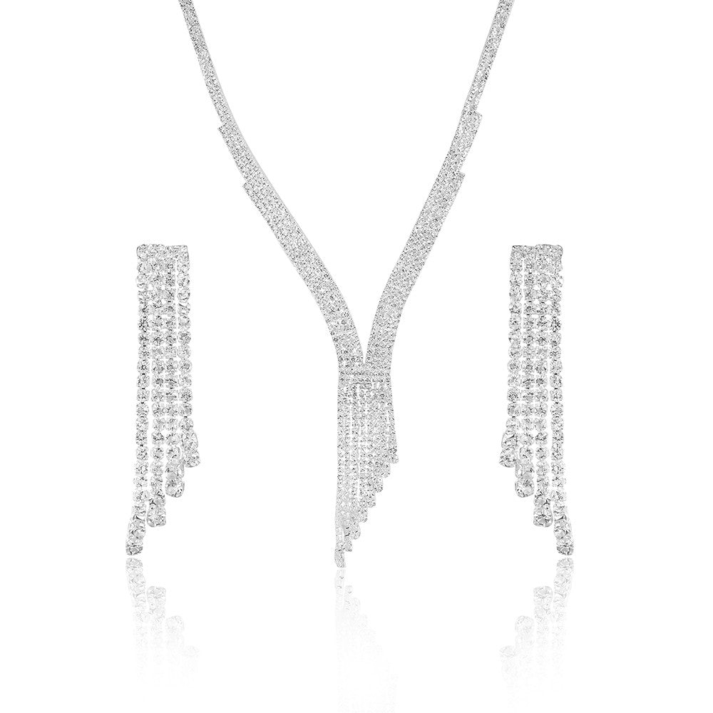 Schmuckgarnitur aus aus goldplattierter Legierung mit weißem Emporia® Kristall