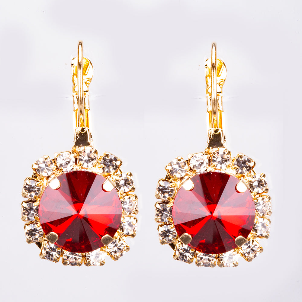 Schmuckgarnitur aus aus goldplattierter Legierung mit rotem Emporia®-Kristall