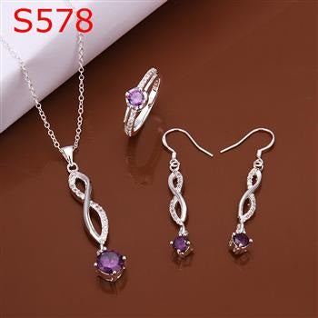 Schmuckgarnitur aus aus goldplattierter Legierung mit purpurfarbenem Emporia® Kristall