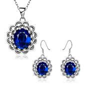 Schmuckgarnitur aus aus goldplattierter Legierung mit blauem Emporia®-Kristall