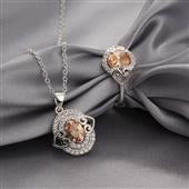 Schmuckgarnitur aus aus goldplattierter Legierung mit gelbem Emporia®-Kristall