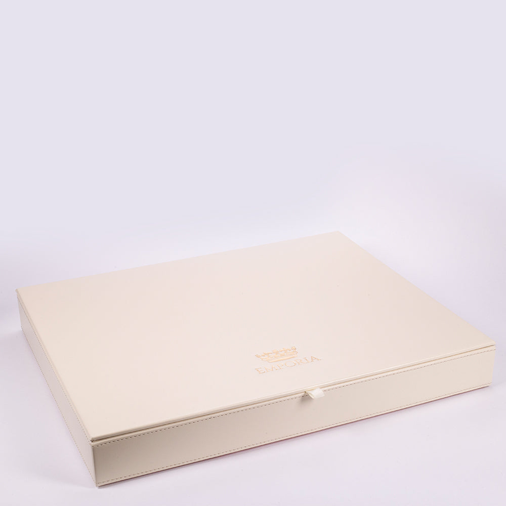 Emporia "Red Velvet Cake" Stapelbares Schmuckkästchen aus Samt mit Deckel, beige