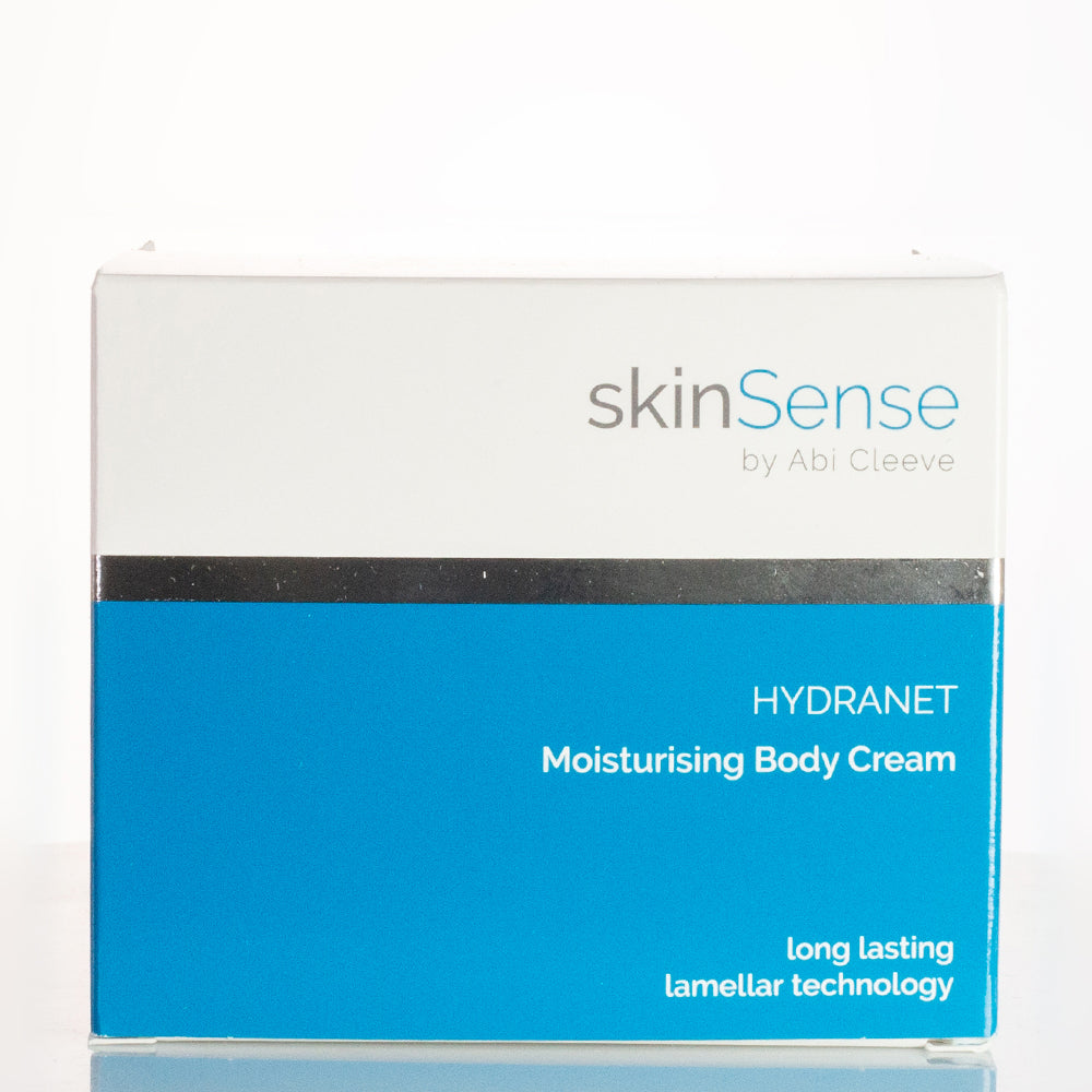SkinSense 2 Step Body Prep & Prime Kollektion: ein Set mit SkinSense Körpercreme 400ml und Körperpeeling 200ml