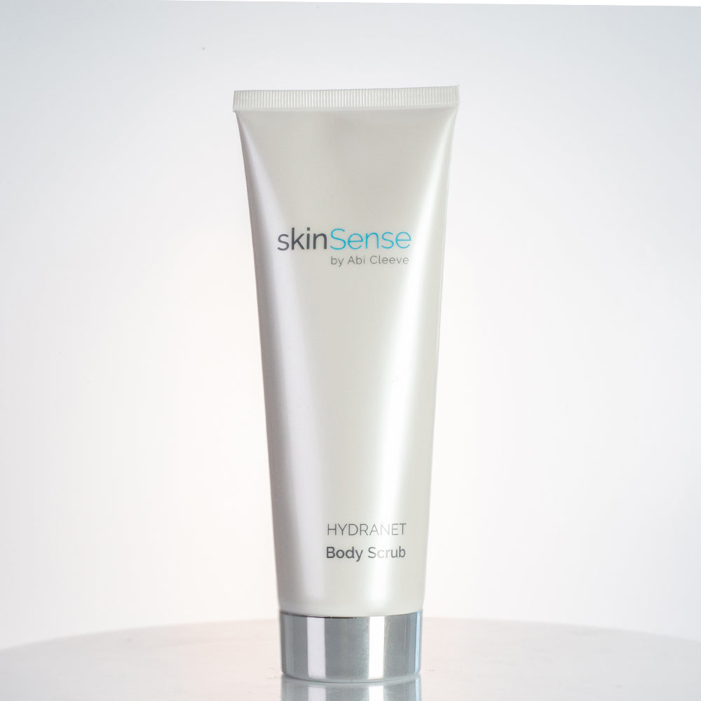 SkinSense 2 Step Body Prep & Prime Kollektion: ein Set mit SkinSense Körpercreme 400ml und Körperpeeling 200ml