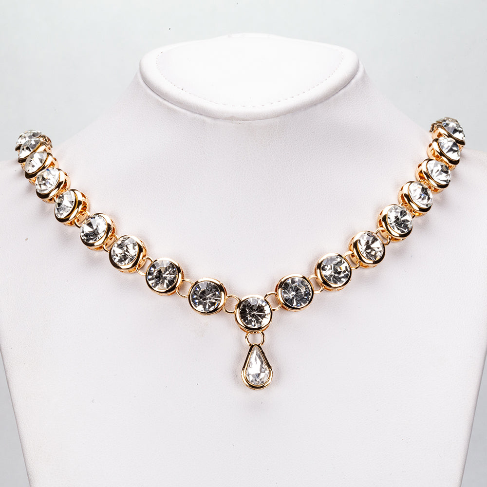 Schmuckgarnitur aus aus goldplattierter Legierung mit weißem Emporia® Kristall