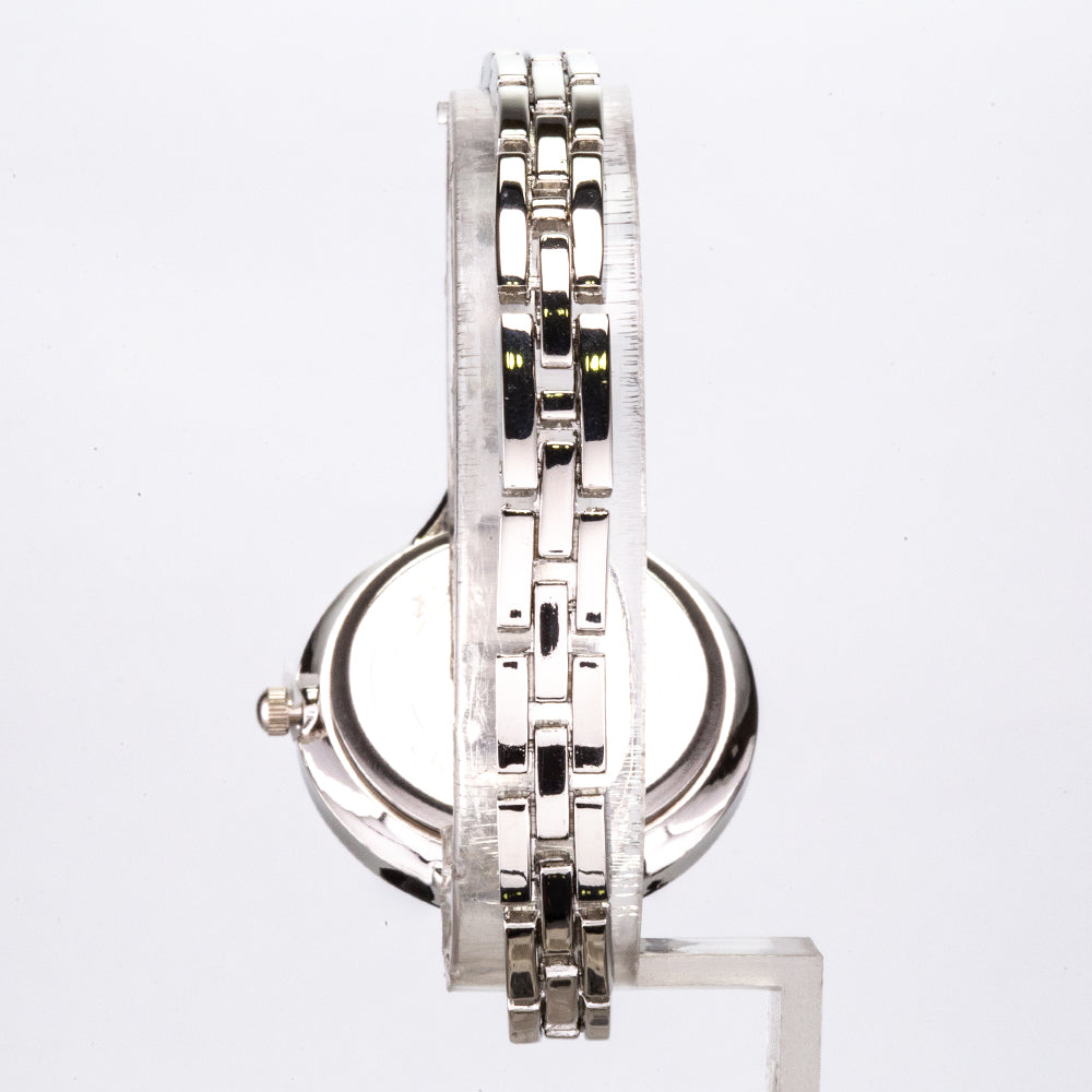 aus weißgoldplattierter Legierung