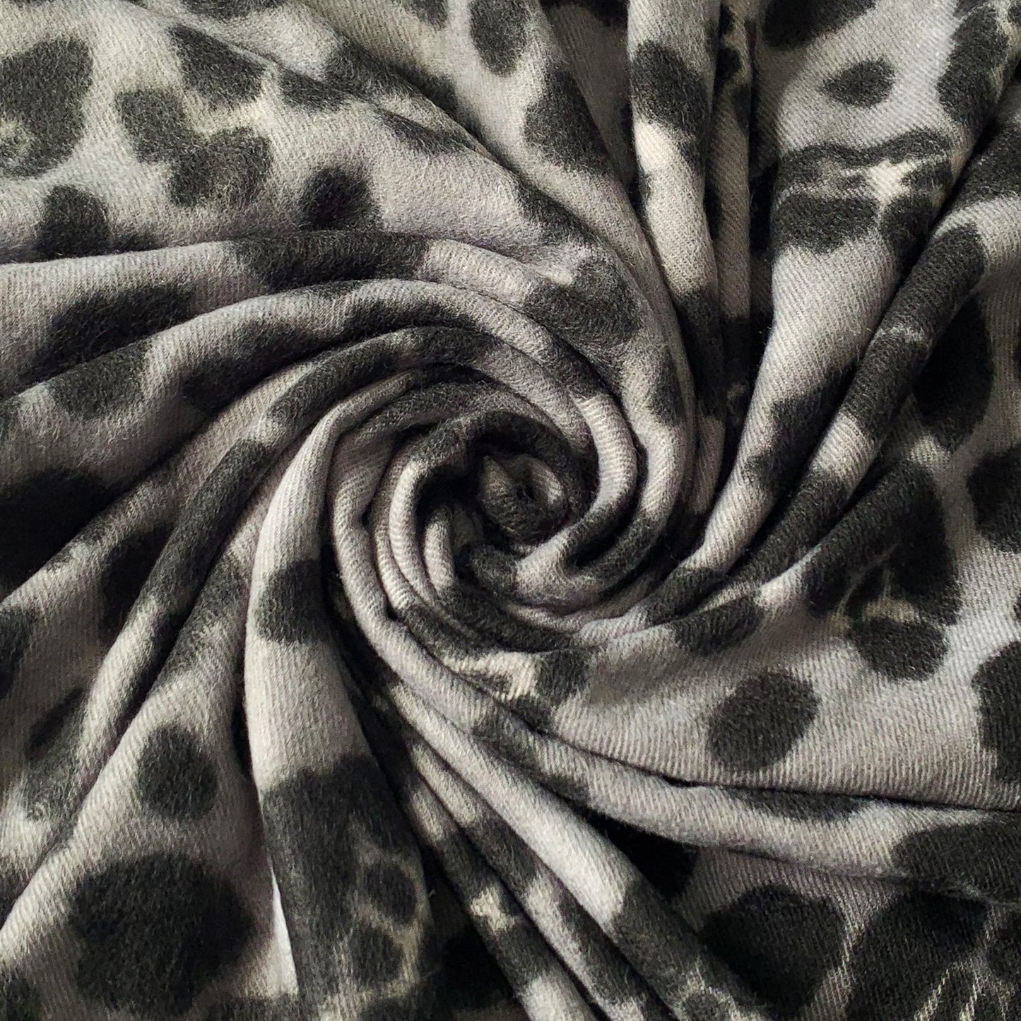 Wool Scarf, 65 cm x 180 cm, Leopard Patterned, Grey, 30% Wool 70% Viscose