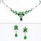 Schmuckgarnitur aus aus goldplattierter Legierung mit grünem Emporia® Kristall