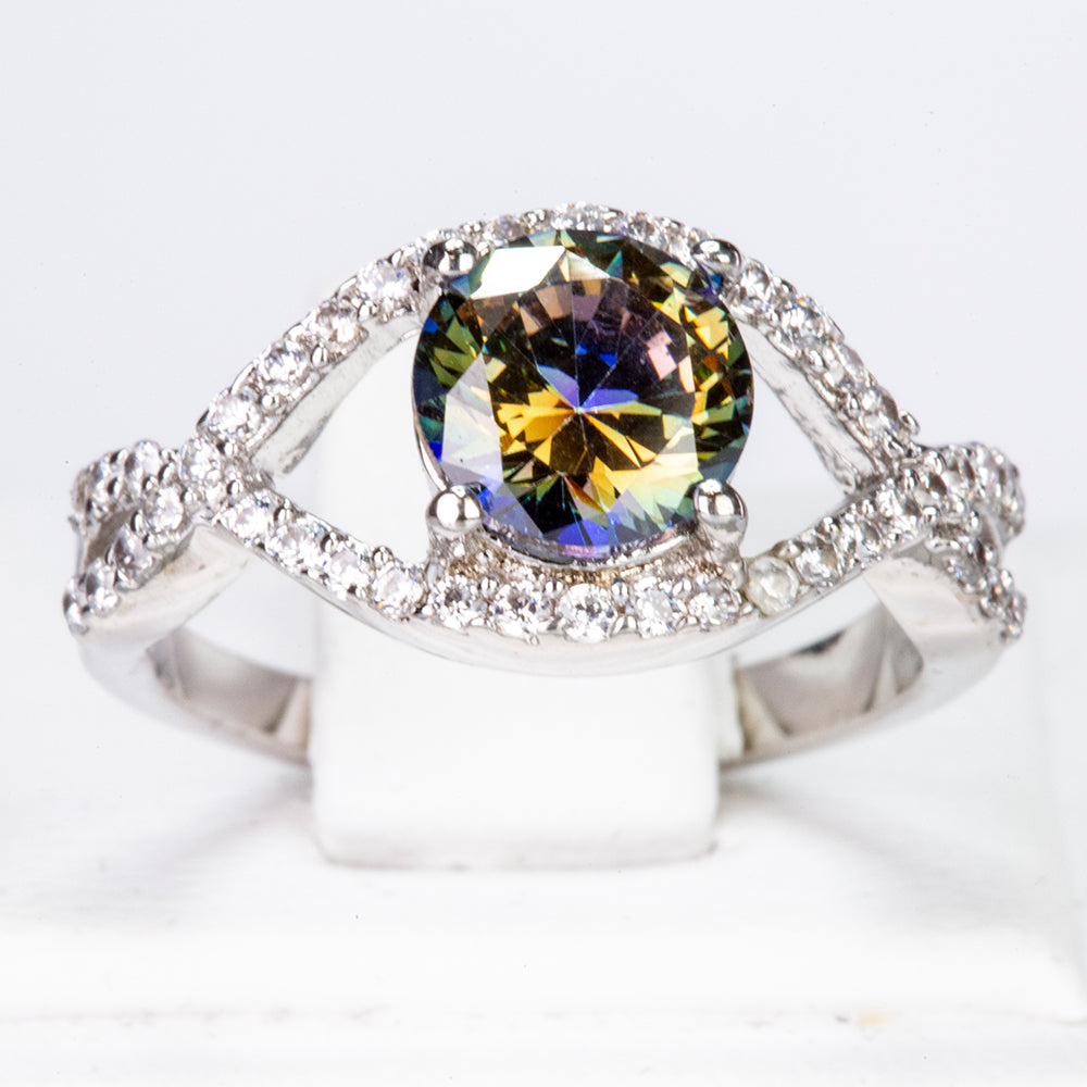 Ring aus goldplattierterr Legierung mit grünem Emporia® Kristall und weißem Emporia® Kristall 1 