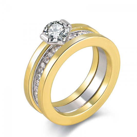 Ring aus goldplattierterr Legierung mit weißem Emporia® Kristall
